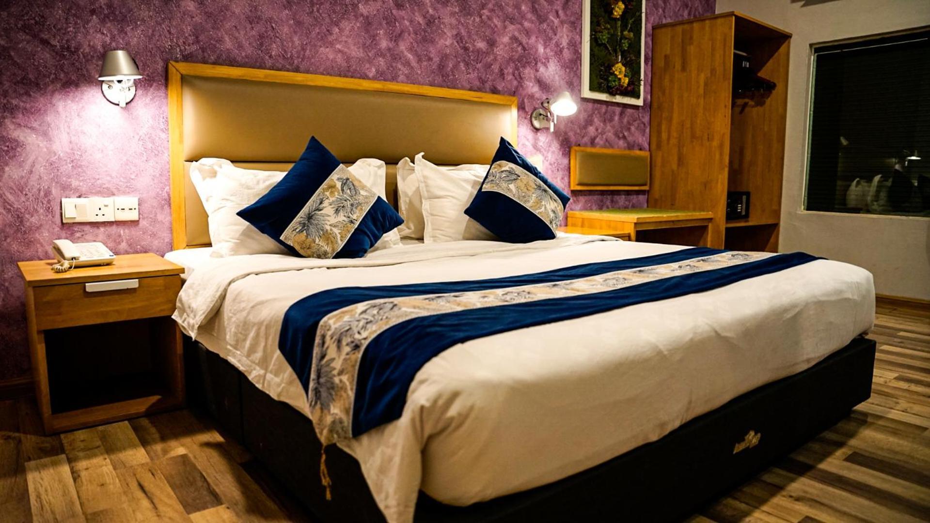 เค การ์เดน โฮเต็ล อิโปห์ Hotel ภายนอก รูปภาพ