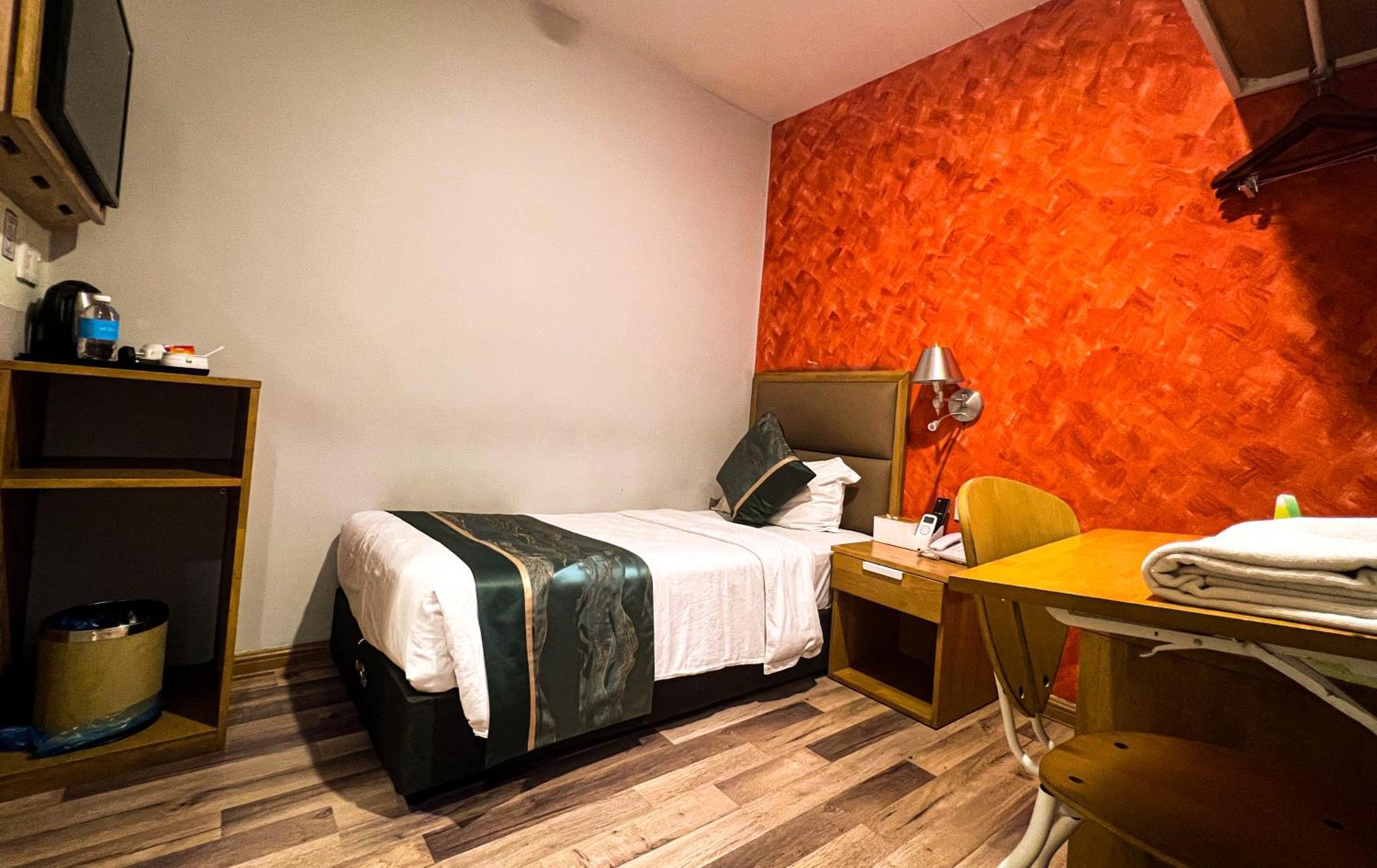 เค การ์เดน โฮเต็ล อิโปห์ Hotel ภายนอก รูปภาพ